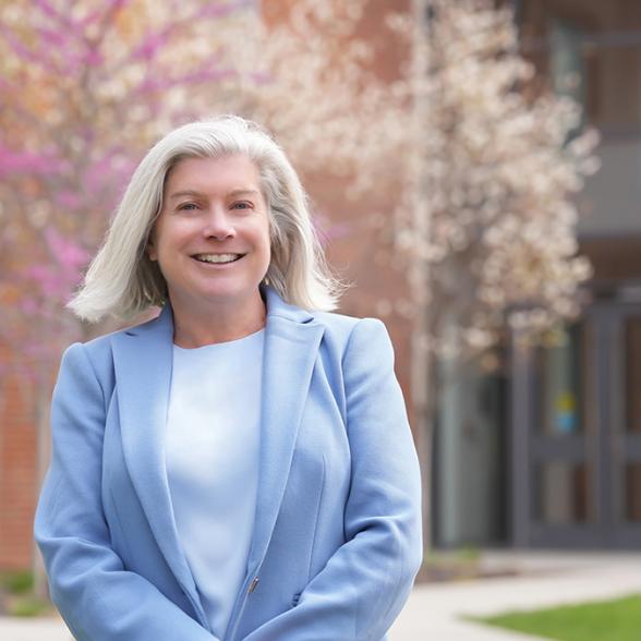 Dr. Kelly Bidle