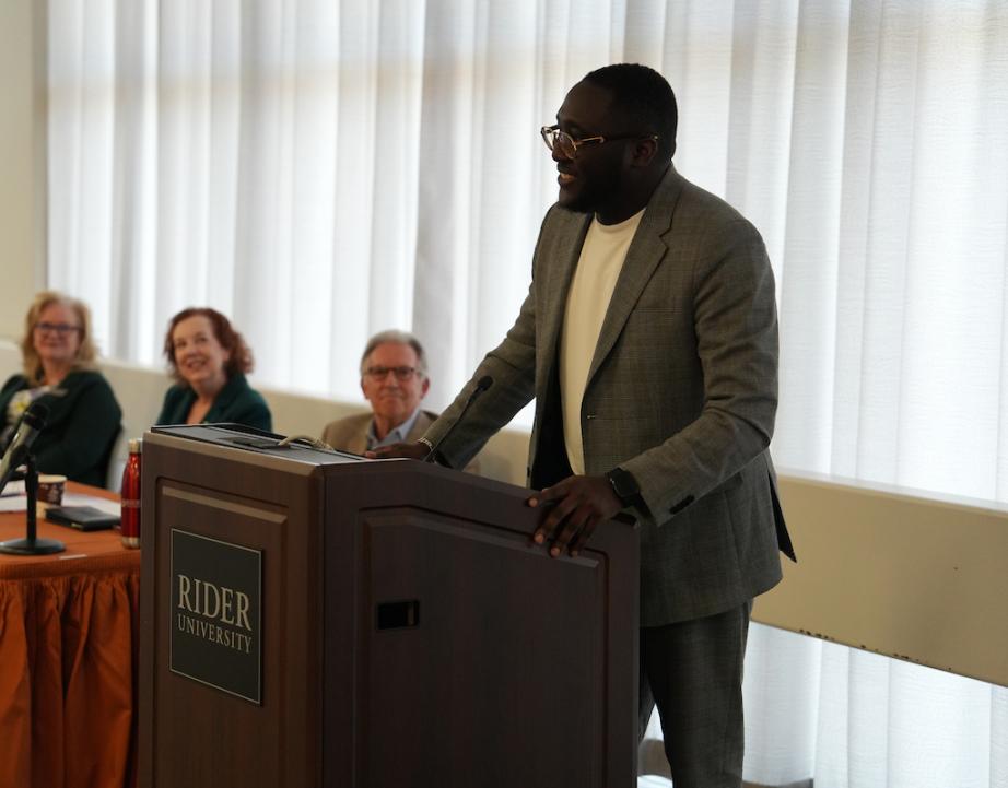 Business alumnus speaks at MCCC signing ceremony