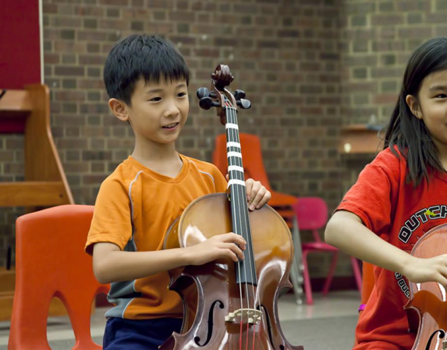 Students playing cello
